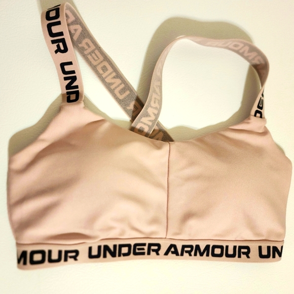 Under Armour Fitted Sports Bra Size M Pale Pink - Picture 1 of 3
